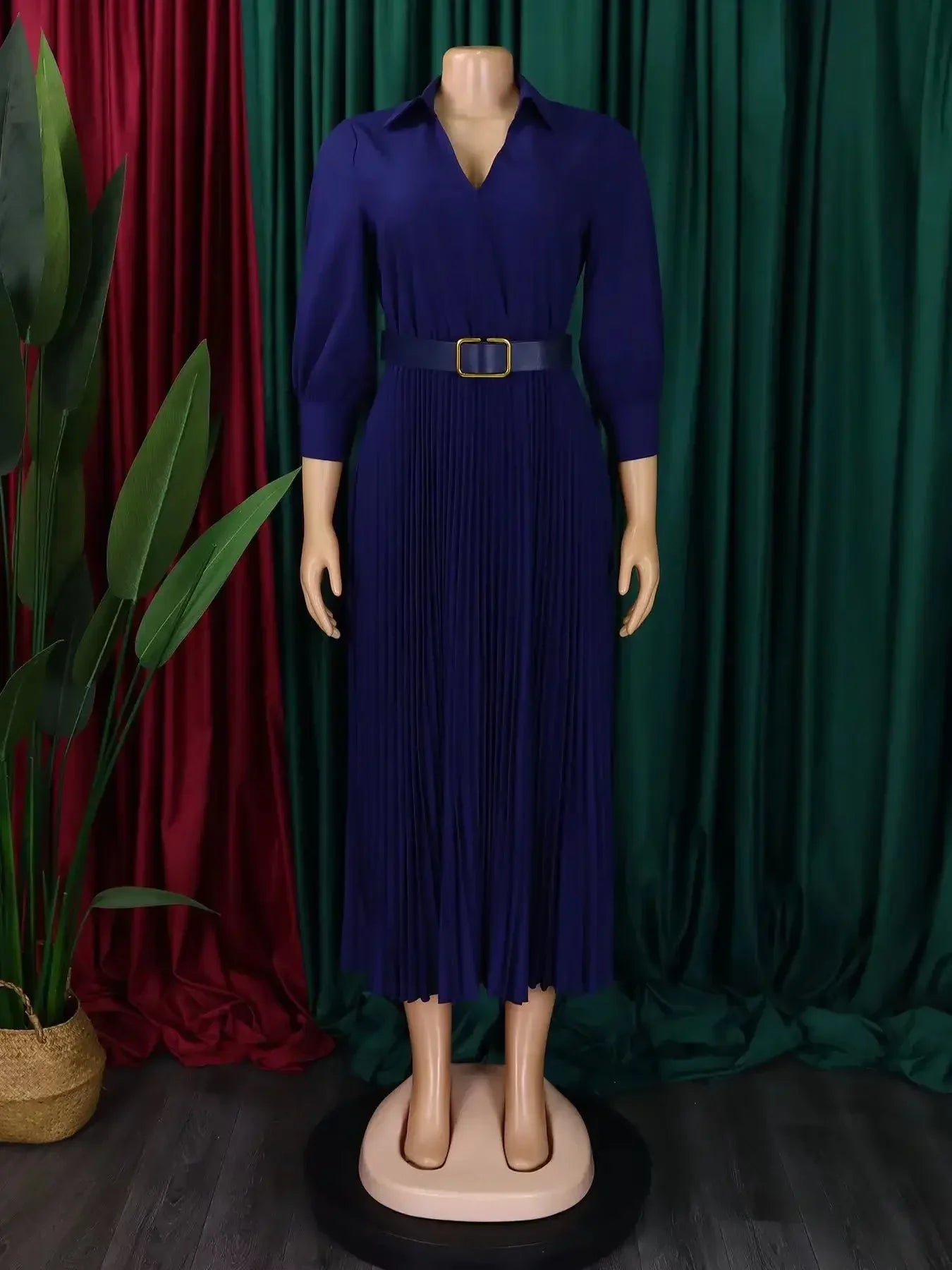 Robe Longue Plissée Bleu Marine chez My Store