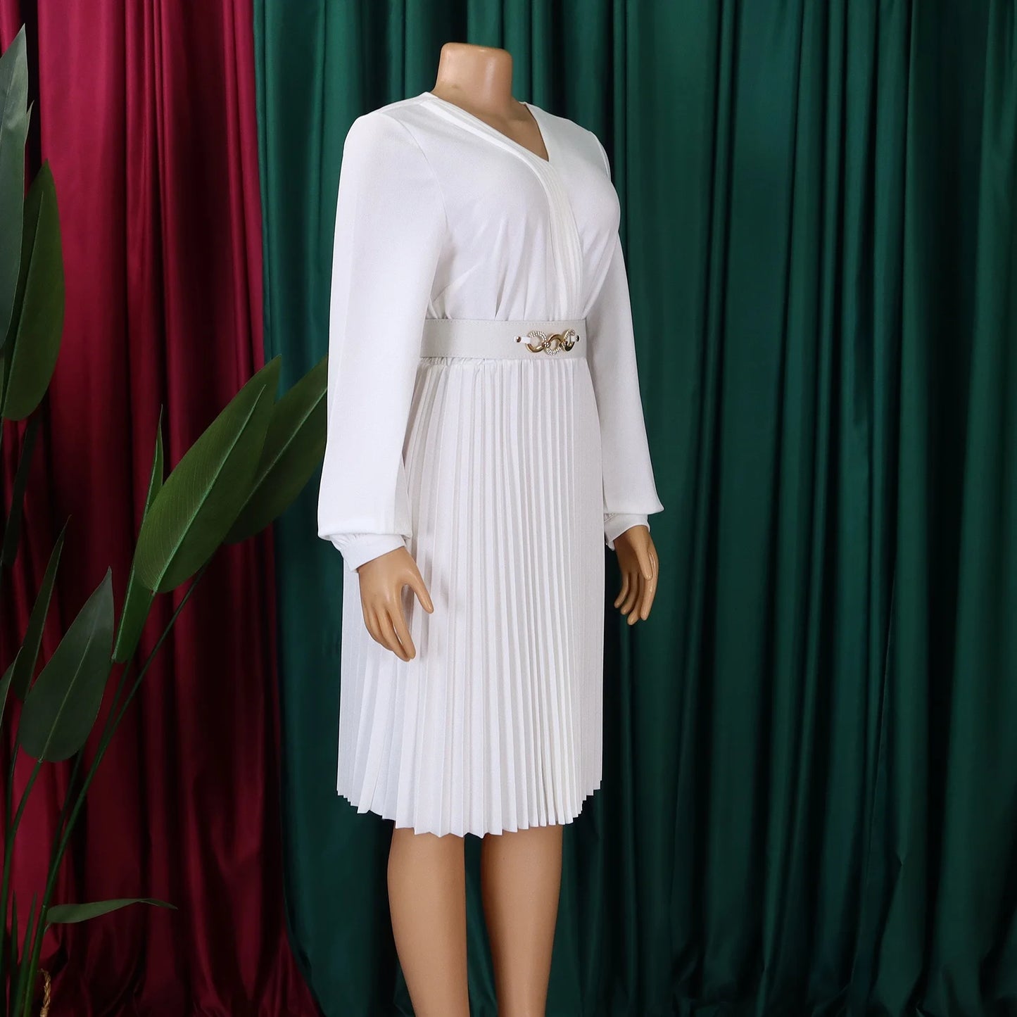 Robe Blanche Plissée chez My Store